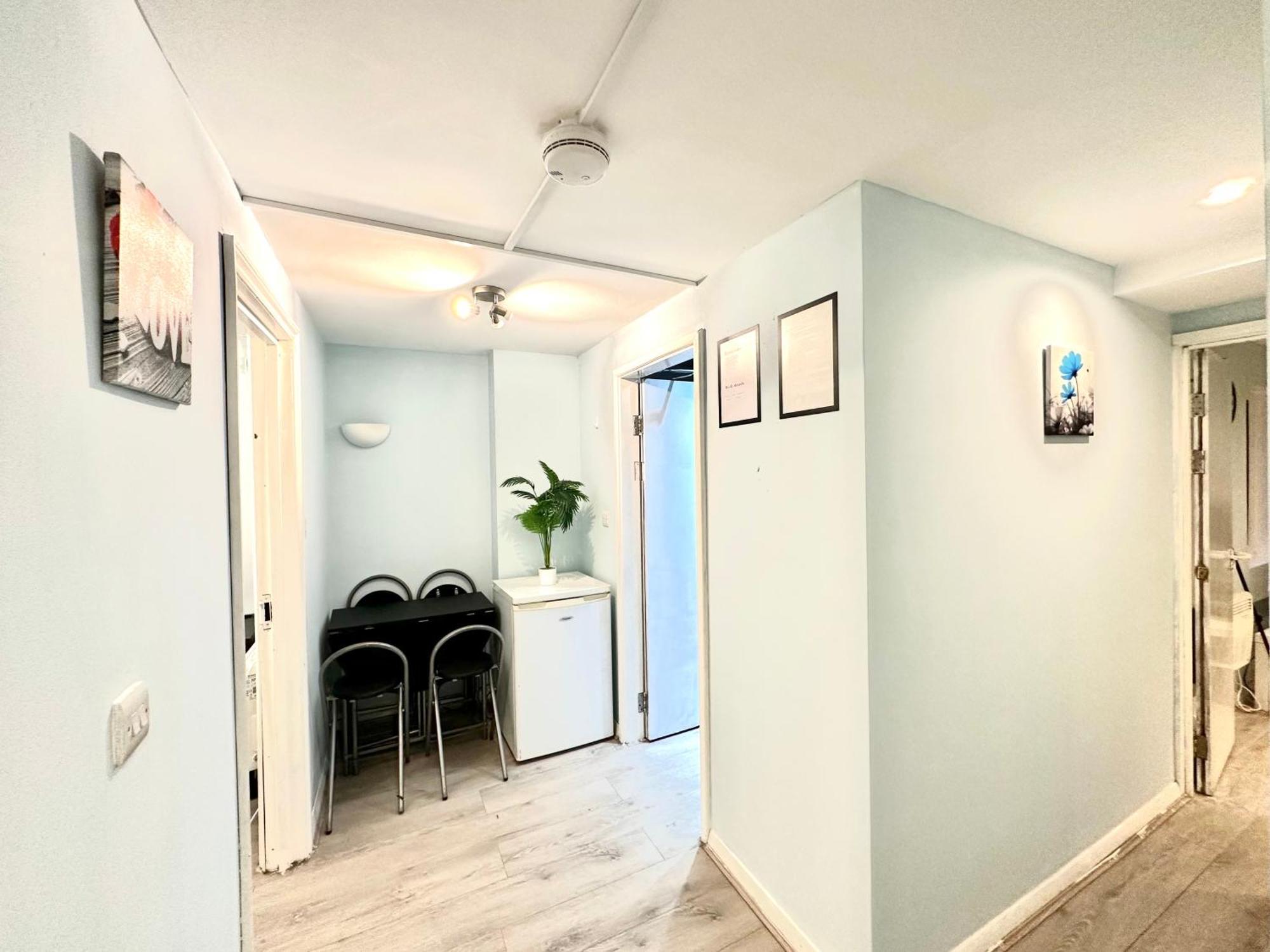 Kings Cross Guest House Лондон Екстер'єр фото