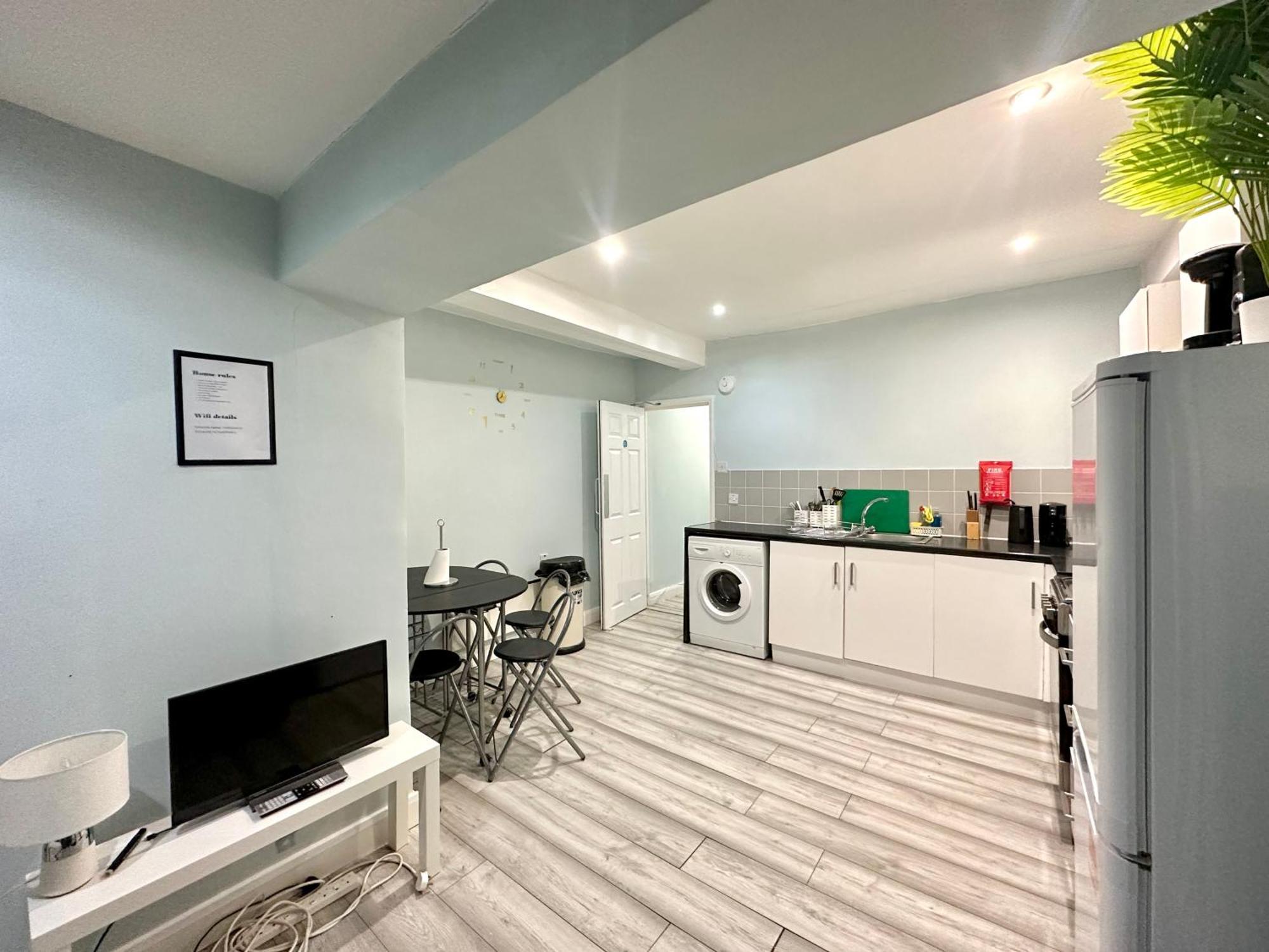 Kings Cross Guest House Лондон Екстер'єр фото