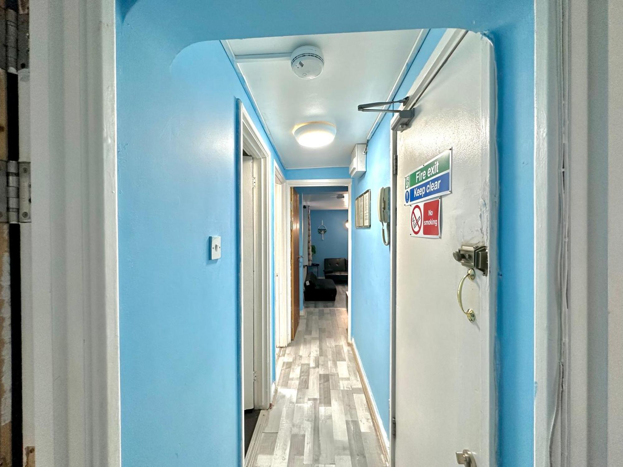 Kings Cross Guest House Лондон Екстер'єр фото